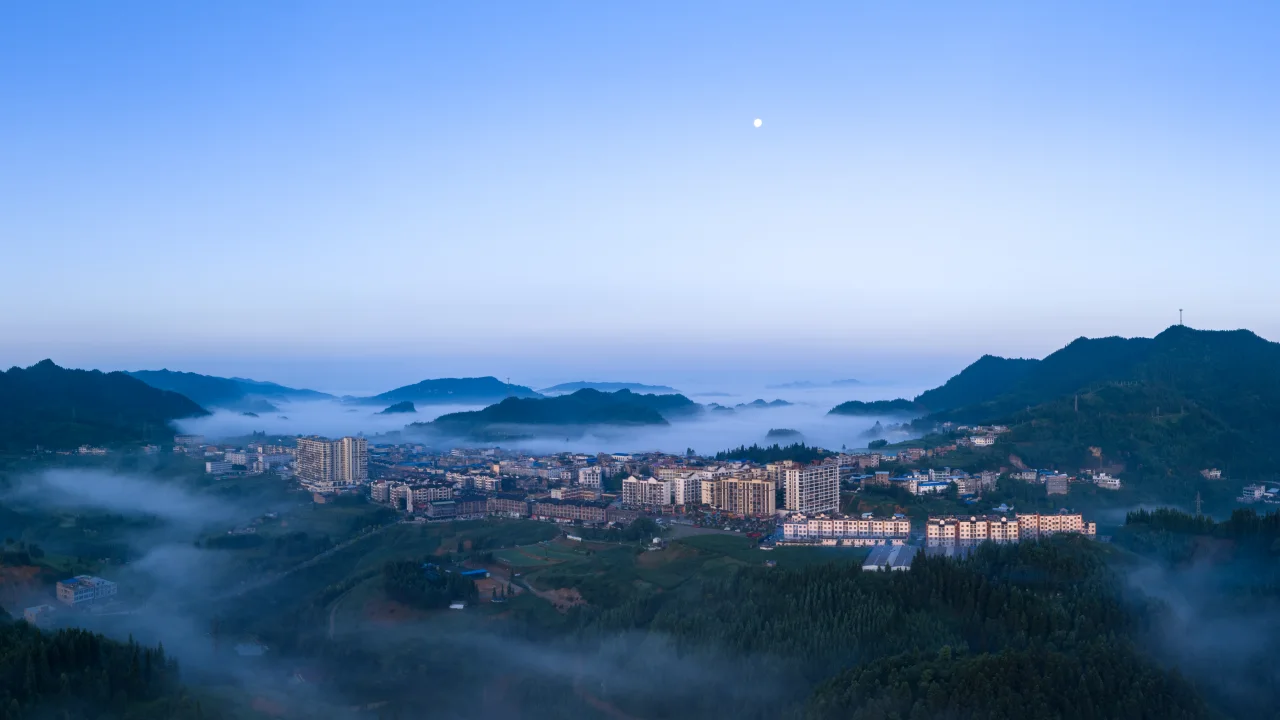 泸州叙永摩尼镇日出